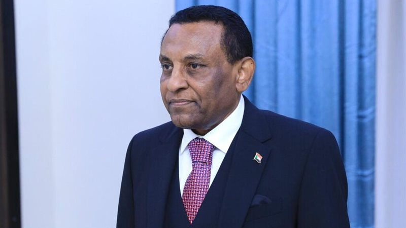  الدكتور كامل إدريس رئيس وزراء السودان