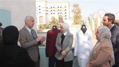 جامعة أسيوط تطلق الزي الموحد للعاملين بالمطعم المركزي