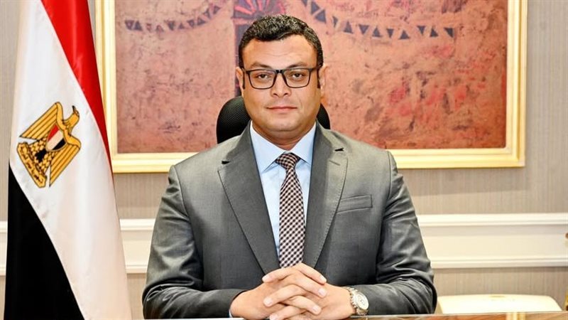 وزير الإسكان 