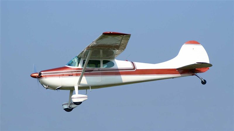 طائرة 