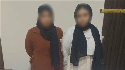 النيابة تحقق في واقعة سرقة حقيبة من محل بالقاهرة وضبط المتهمتين