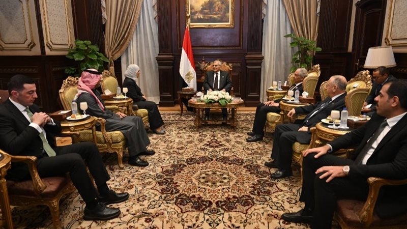 اللقاء
