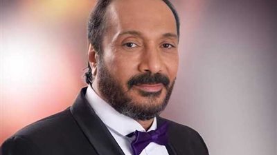 علي الحجار يفتح خزائن الذاكرة: حكايات لم تُروَ مع عمالقة الموسيقى والكلمة