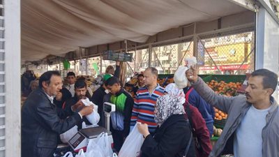محافظ الدقهلية: أسعار السمك بالمعرض الدائم تبدأ من 40 جنيه والبيض من 100 جنيه