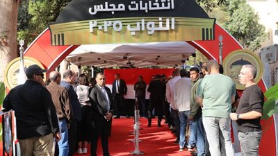 إقبال كثيف على لجان الهرم ظهر اليوم الأول للإعادة.. والسيدات في الصدارة