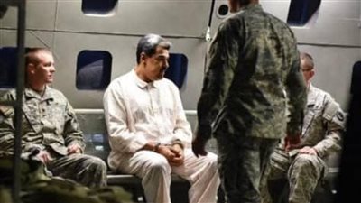 أول ظهور للرئيس مادورو بعد اعتقاله تمهيدًا لنقله إلى نيويورك