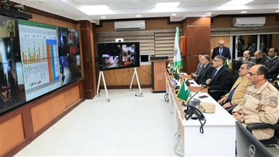 محافظ الجيزة يتابع غلق لجان جولة الإعادة في اليوم الأول لانتخابات النواب