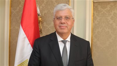 عاشور يهنّئ الدكتور محمد عبدالوهاب لاختياره 