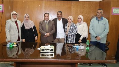 لبلوغه سن التقاعد.. رئيس جامعة قنا يشهد حفل تكريم موظف بإدارة الاحتياجات 