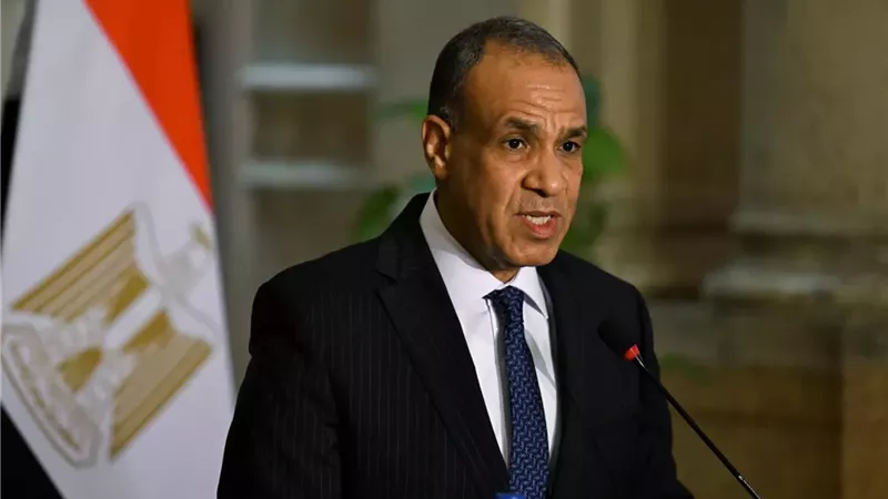 بدر عبد العاطي 