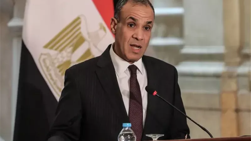 بدر عبد العاطي 