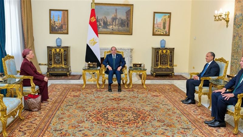 الرئيس عبد الفتاح السيسي ودكتورة ياسمين فؤاد