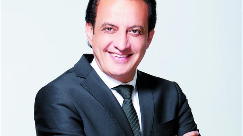الإعلامي طارق علام 