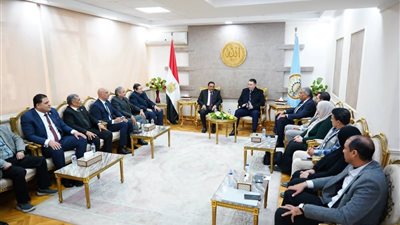 محافظ مطروح يناقش موضوعات متعلقة بالمشروع النووي بالضبعة مع وفد الهيئة
