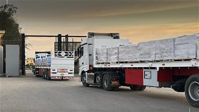 الهلال الأحمر يطلق قافلة «زاد العزة» 110 بحمولة 5600 طن