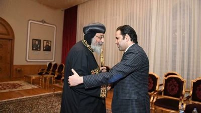 الأمين العام لمجلس حكماء المسلمين يهنئ البابا تواضروس بمناسبة عيد الميلاد المجيد