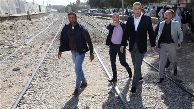  استجابة فورية لمطالب الأهالي.. محافظ أسوان يقرر إعادة فتح نقطة عبور مشاة بالسيل الجديد