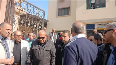 في زيارة مفاجئة.. وزير الكهرباء يتفقد شبكات وإيرادات الخانكة وقطاع المرج 
