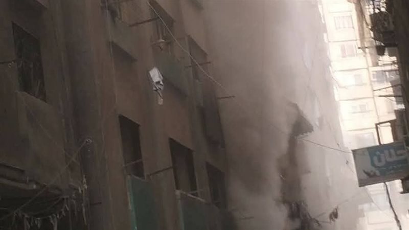 حريق داخل مخزن