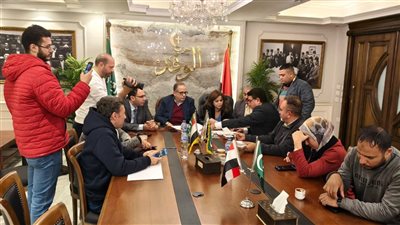 عصام الصباحي يتقدم بأوراق ترشحه رسميًا لانتخابات رئاسة حزب الوفد.. صور