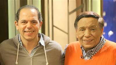 «الإخراج أنسب لك».. رامي إمام يروي كواليس رفض عادل إمام دخوله عالم التمثيل