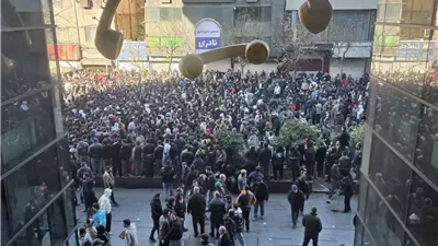 تصاعد الاضطرابات يضع طهران أمام أزمة شرعية.. ماذا يحدث في الشارع الايراني؟