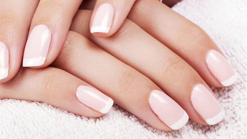 تجميل الأظافر 