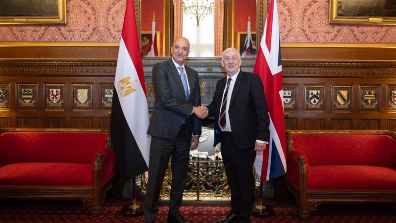 رئيس مجلس العموم البريطاني وسفير مصر بلندن 