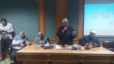 رئيس قطاع المعاهد الأزهرية يبحث مؤشرات الامتحانات واستعدادات الفصل الدراسي الثاني