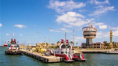 ميناء دمياط يستقبل 31842 طن ذرة في 24 ساعة 