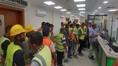 الصرف يبدأ اليوم.. وزير العمل يعتمد منحة عيد الفطر للعمالة غير المنتظمة