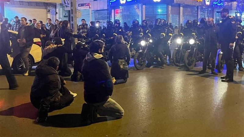 من الاحتجاجات في مدينة مشهد الإيرانية 