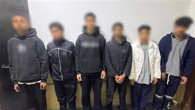 مشاجرة طلابية بسبب كرة القدم أمام مدرسة بالجيزة وضبط 6 أشخاص
