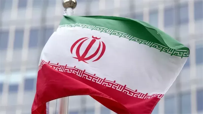 إيران