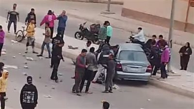 سيارة يقودها طالب بالثانوي تدهس 3 أشخاص بحدائق أكتوبر.. ما القصة؟