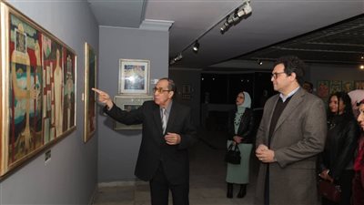 وزير الثقافة يفتتح المعرض الاستعادي «الحياة… الحب… الموت» للفنان محمود أبو العزم