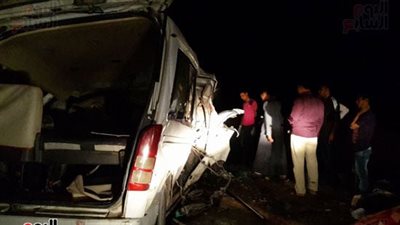 انقلاب ميكروباص أعلى كوبري محلة روح بالغربية وأنباء عن وجود مصابين