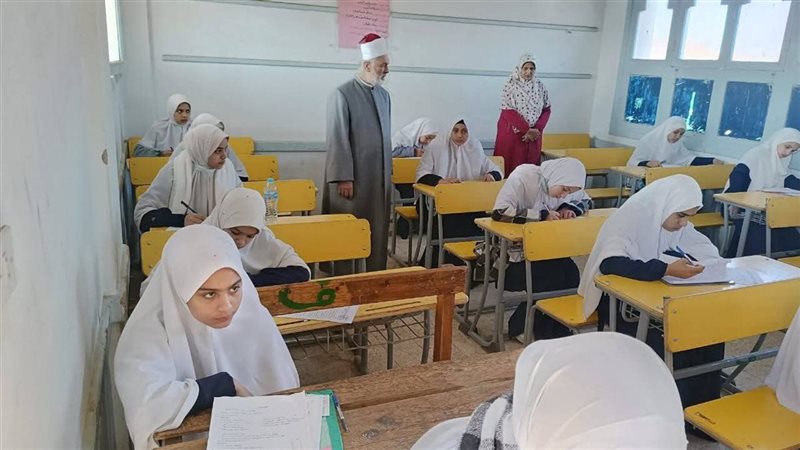 جانب من اللجان