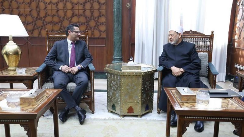 نقيب الصحفيين مع شيخ الأزهر