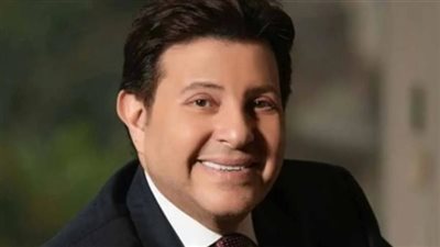 الوداع الأخير لأمير الغناء العربي.. تفاصيل وصول جثمان هاني شاكر للقاهرة