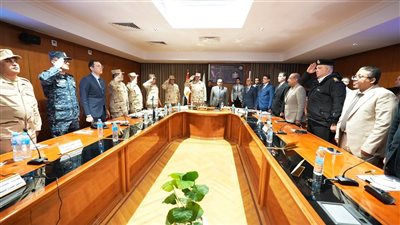 محافظ أسيوط وقائد قوات الدفاع الشعبي يستعرضان الفكرة الاستراتيجية التعبوية لمشروع 
