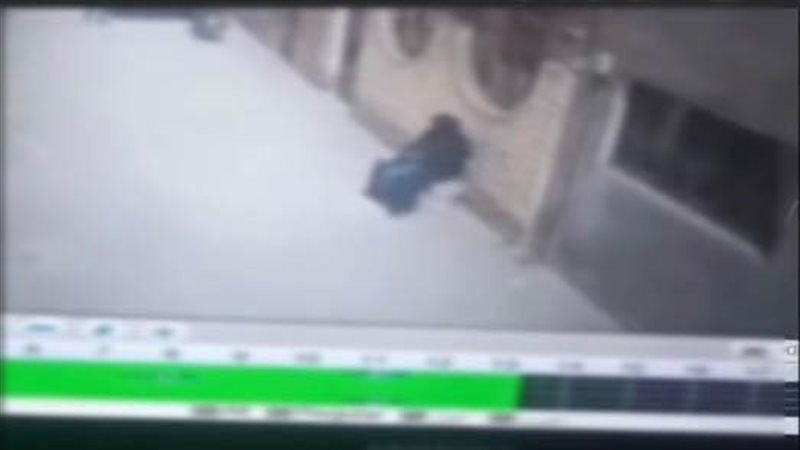 صورة من مقطع فيديو متداول 
