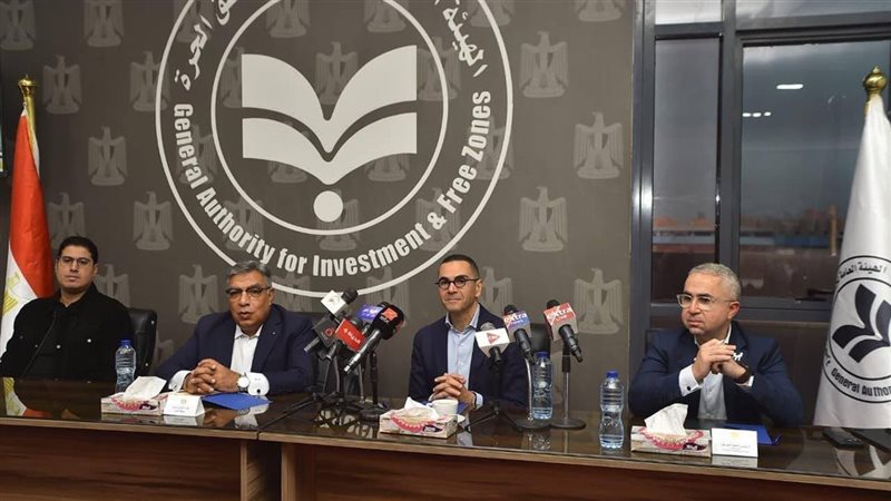 وزير الاستثمار والتجارة الخارجية