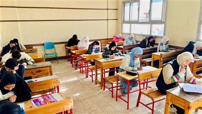 صور من امتحانات الشهادة الإعدادية اليوم بمختلف المحافظات