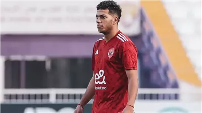  طبيب الأهلي يكشف موقف إمام عاشور بعد تعرضه للإصابة بكدمة في الركبة