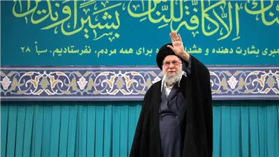 الرئيس الإيراني يتوعد بـ«حرب شاملة» في حال التعرض للمرشد الأعلى علي خامنئي