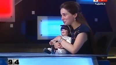 مي عز الدين ودميتها 