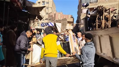 الجيزة تزيل الإشغالات والتعديات لاستعادة الانضباط في شوارع أبو النمرس| صور 