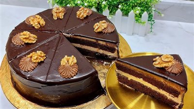  طريقة تحضير كيكة الفدج بالشوكولاتة.. وصفة سهلة وغنية بالنكهة