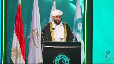 وزير الأوقاف العُماني: العمل أمانة ومسئولية أخلاقية لا مجرد وسيلة للكسب